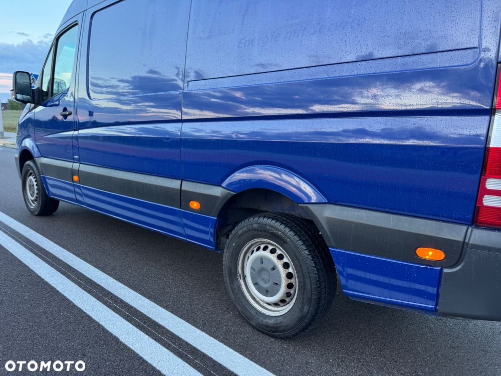 Mercedes-Benz Sprinter - 14
