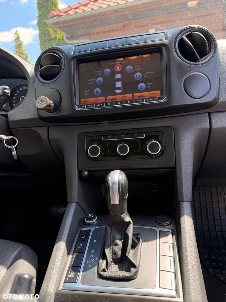 Volkswagen Amarok - 12