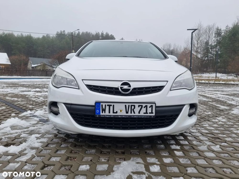 Opel Astra 1.4 Turbo 150 Jahre - 17