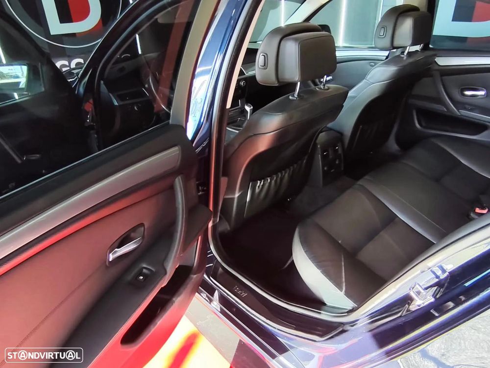 BMW 520 d Executive - 17