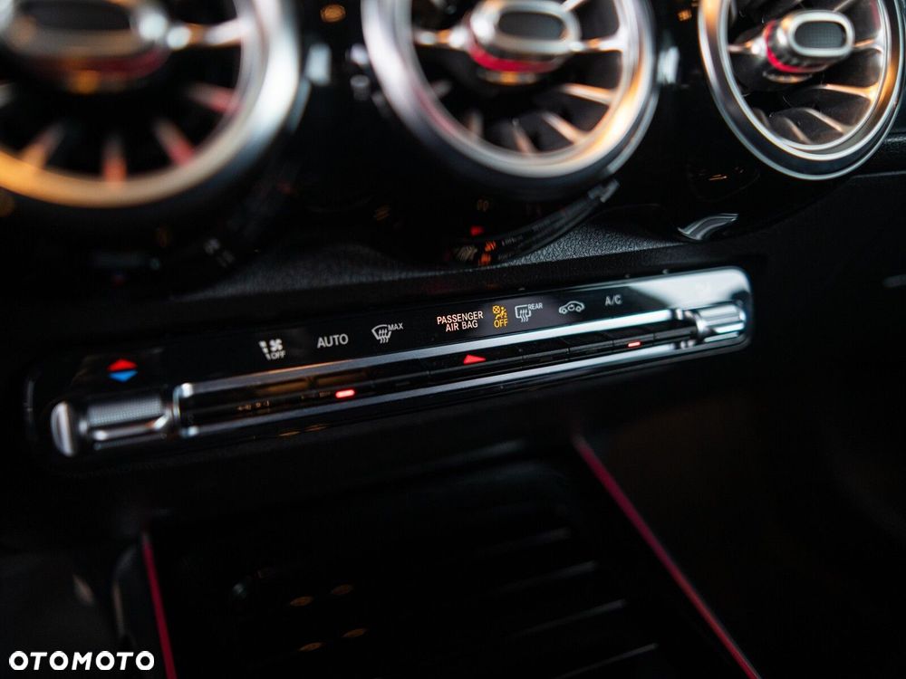 Mercedes-Benz GLB 200 d Progressive 8G-DCT - 19