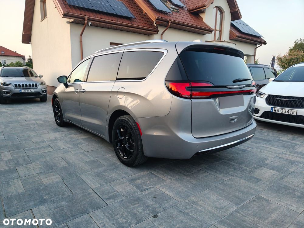 Chrysler Pacifica - 3