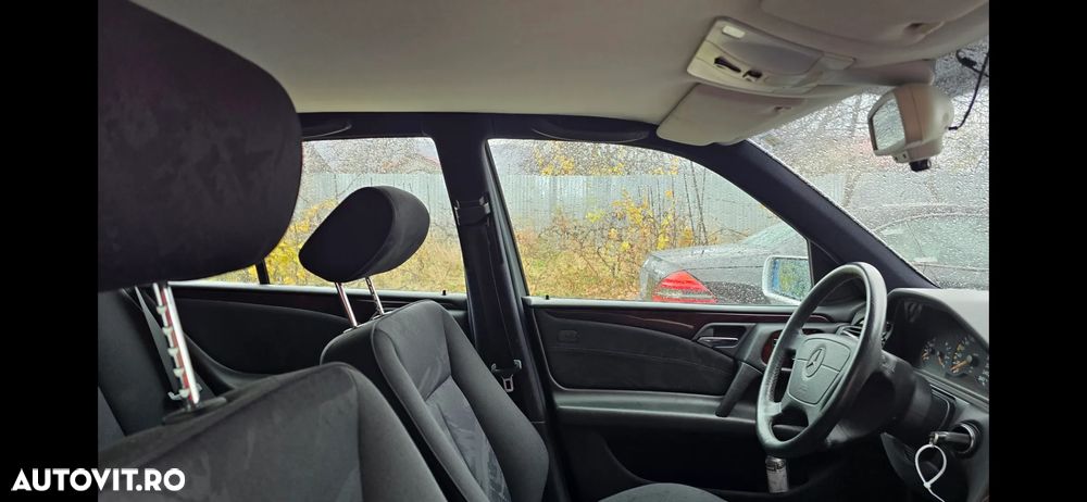 Mercedes-Benz E - 34