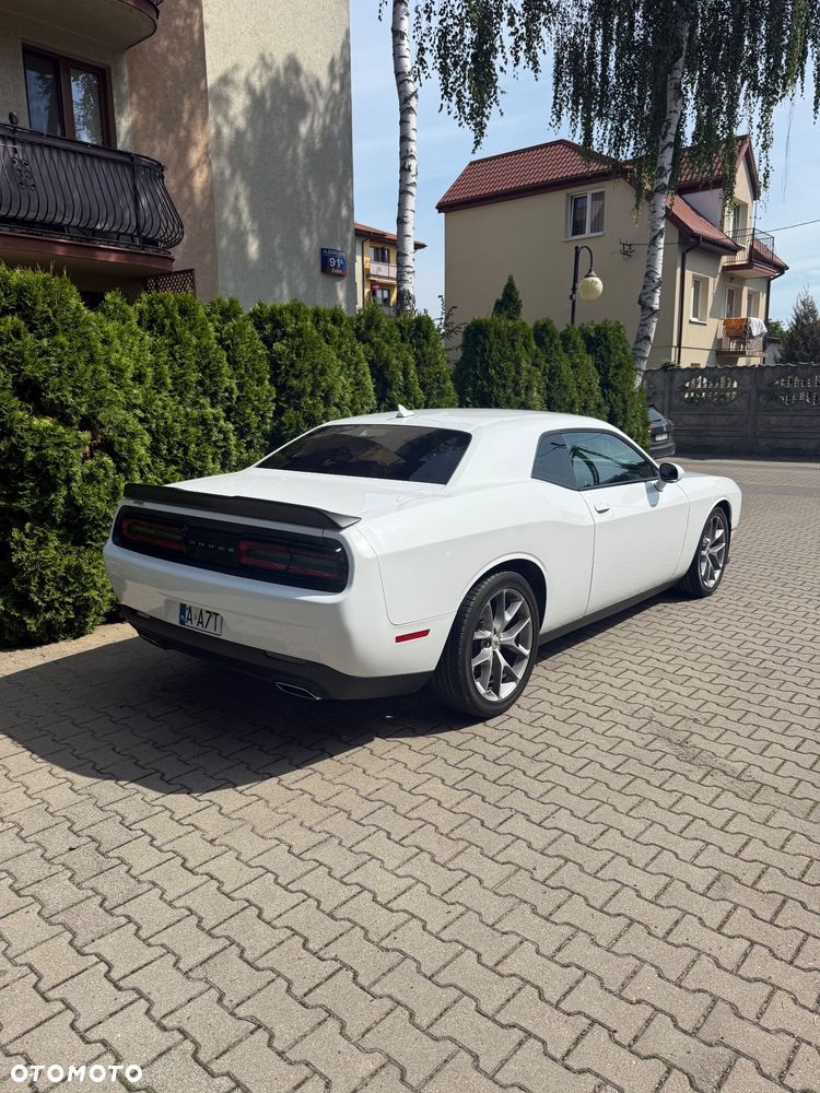 Dodge Challenger - 7