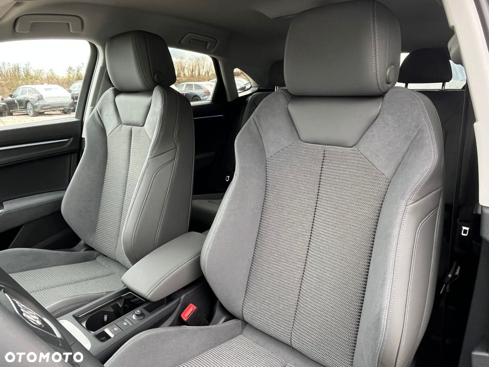 Audi Q3 Sportback - 13