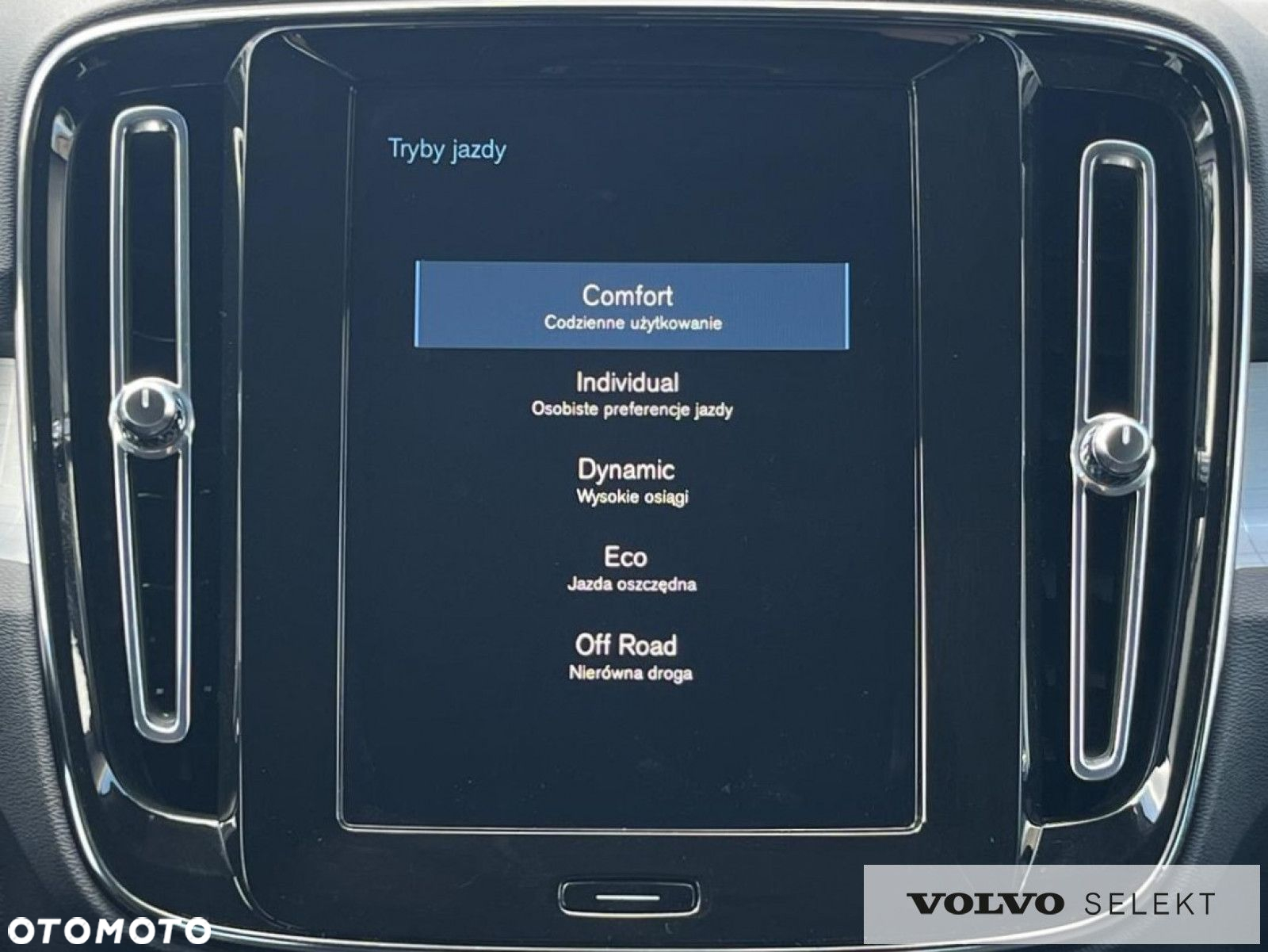 Volvo XC 40 - 22