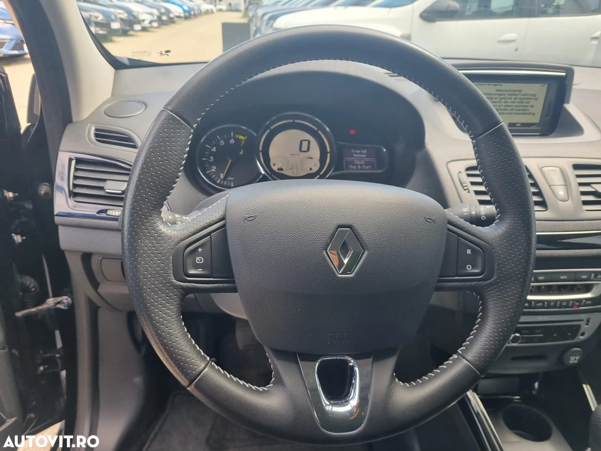 Renault Megane ENERGY TCe 130 BOSE EDITION - 9