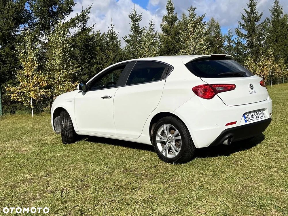 Alfa Romeo Giulietta - 2