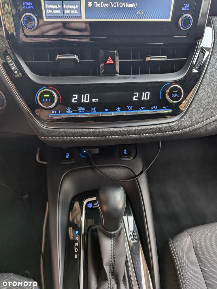 Toyota Corolla 1.8 Hybrid Comfort - 10