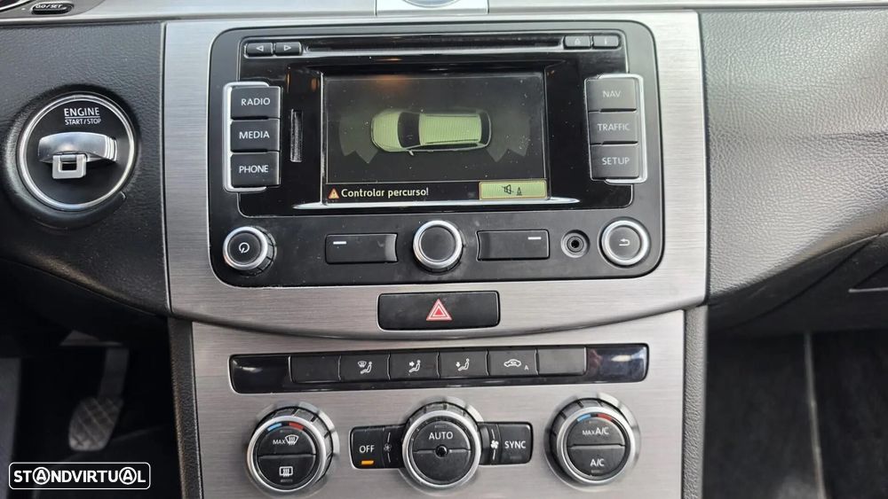 VW Passat Variant 1.6 TDI BlueMotion - 8