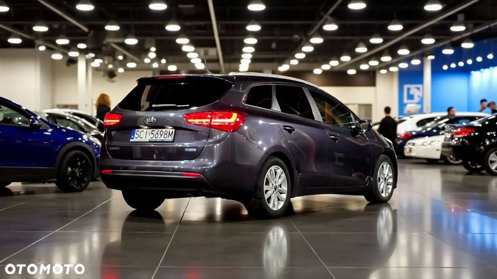 Kia Ceed 1.6 CRDi SCR L Business Line Plus DCT - 24