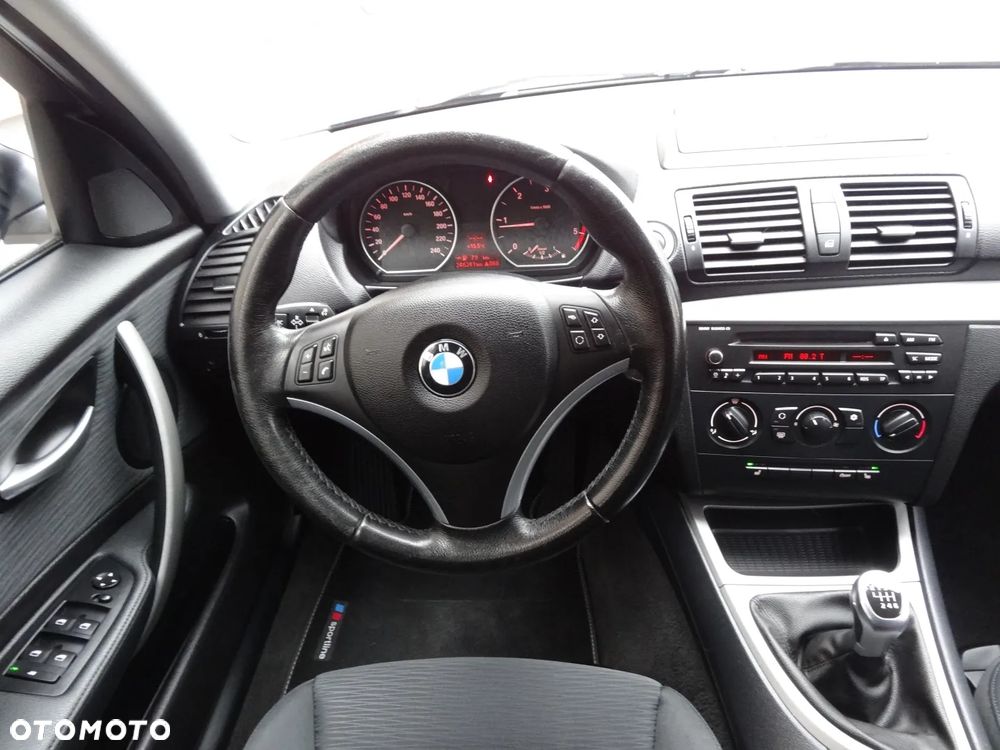 BMW Seria 1 118d DPF - 17