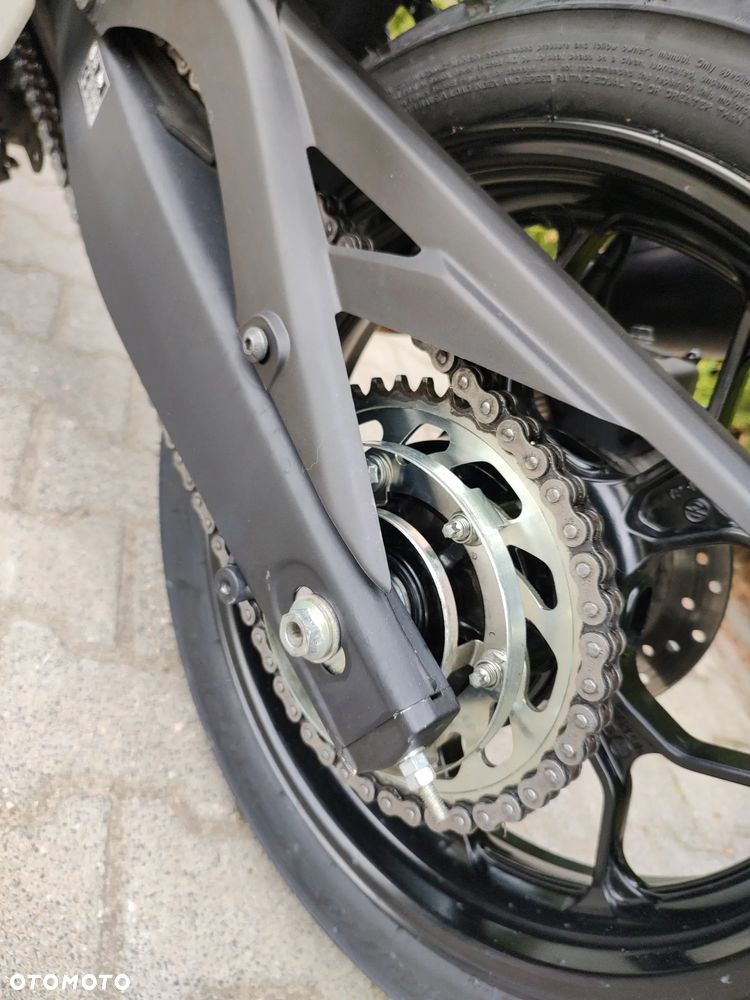 Yamaha R3 - 14