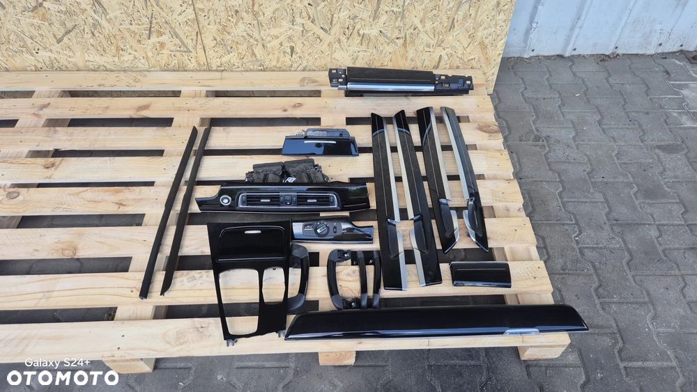 Listwy wewnętrzne BMW F02 individual Black piano komplet - 1
