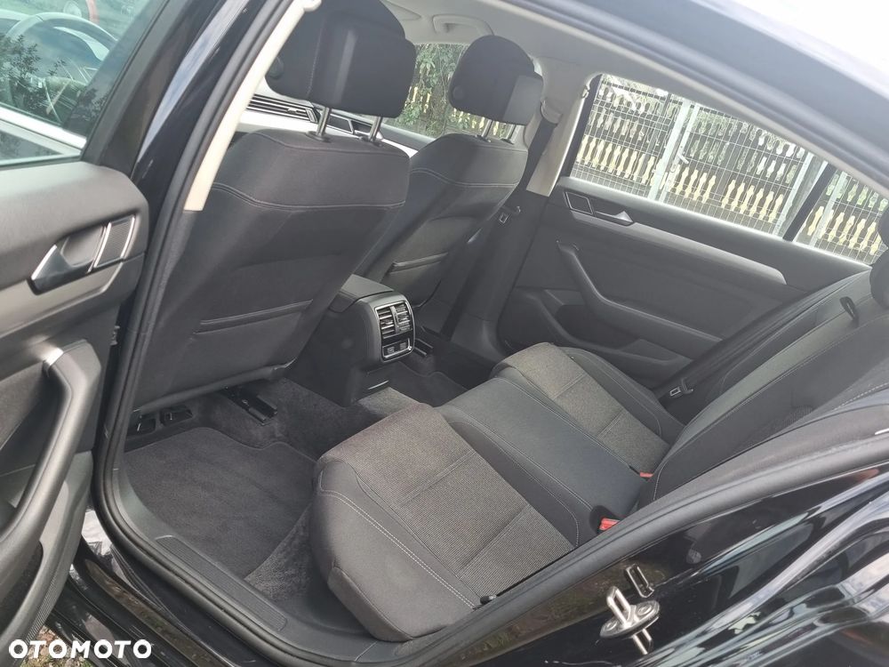 Volkswagen Passat 1.8 TSI BMT Comfortline - 34