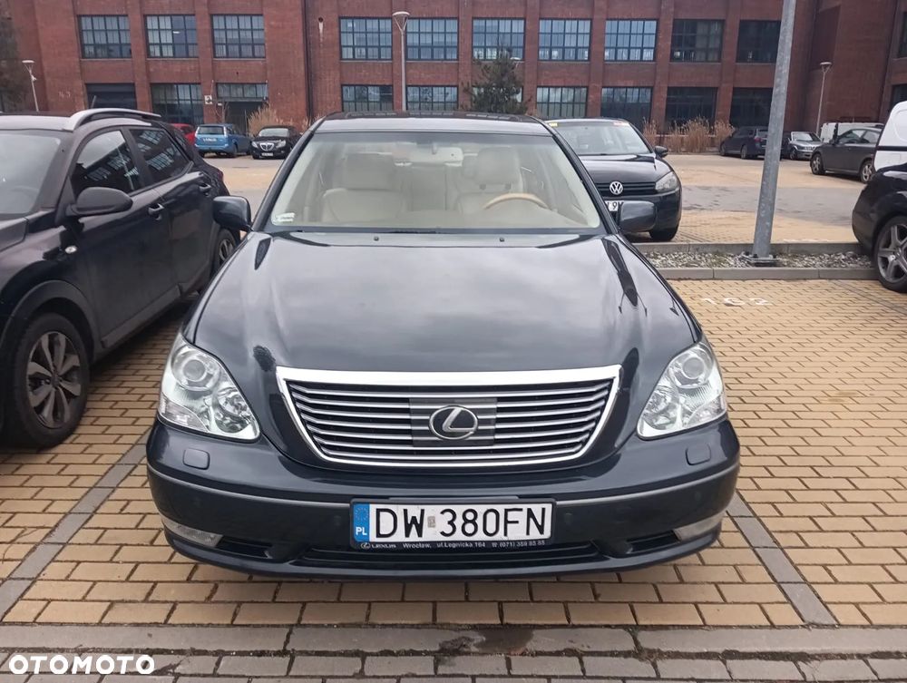Lexus LS Comfort - 4