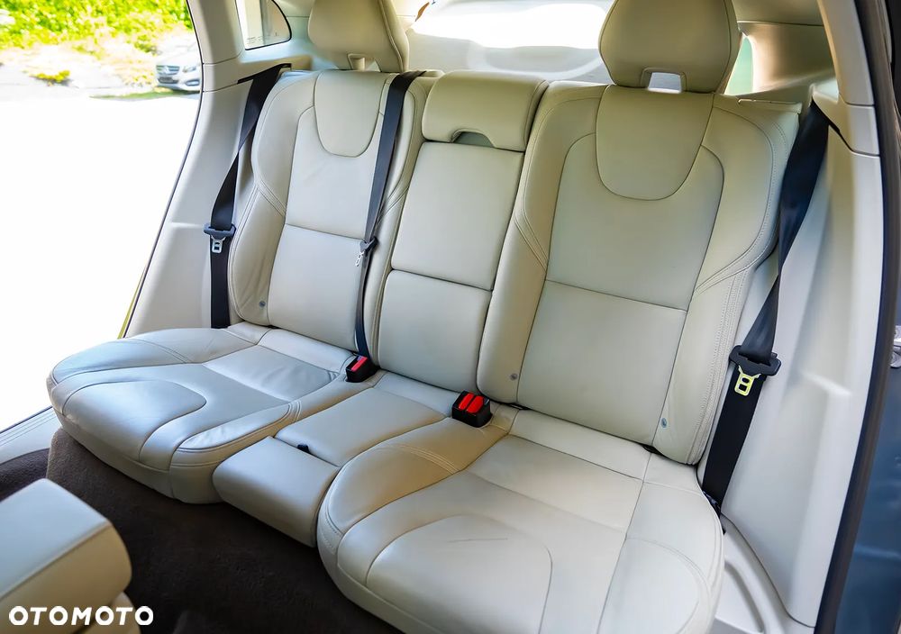 Volvo V40 T4 Powershift Summum - 28