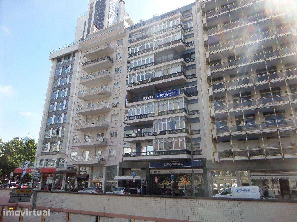 ESCRITÓRIO PREMIUM NAS AVENIDAS NOVAS | AVENIDA DA REPÚBLICA | 115 m² - Grande imagem: 2/39