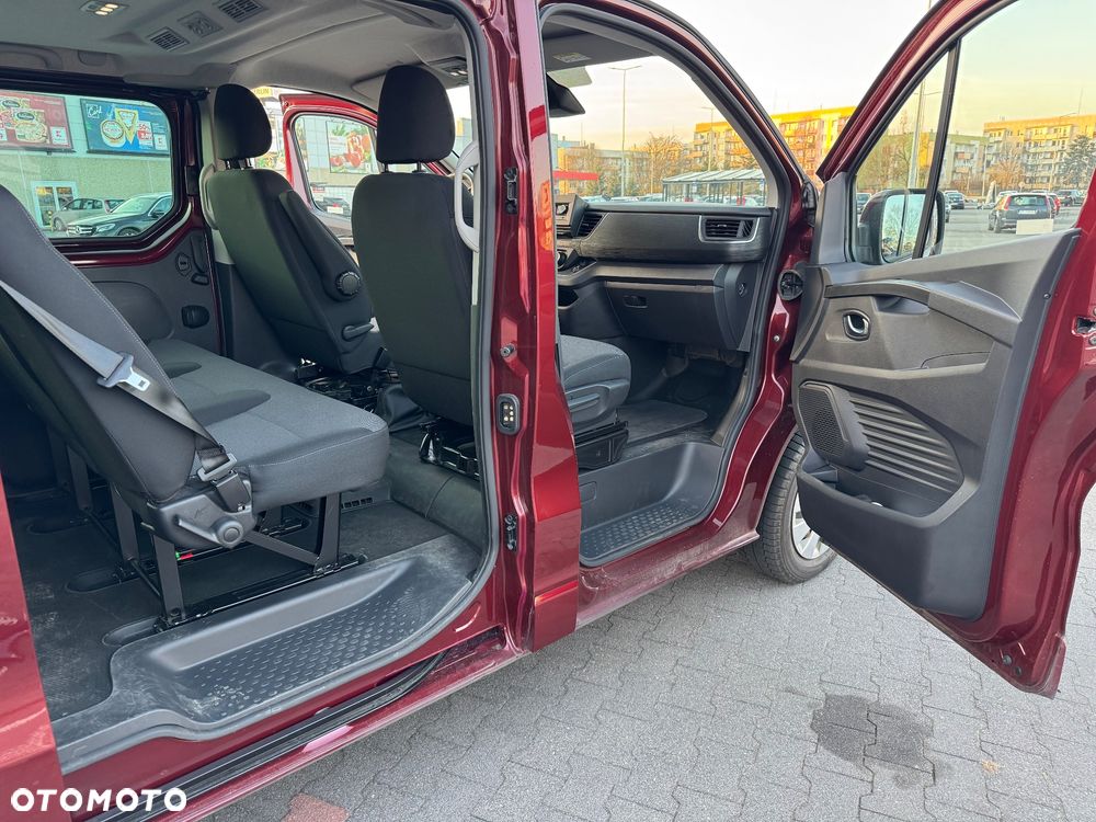 Renault Trafic 2.0 dCi - 9