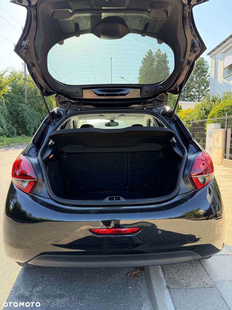 Peugeot 208 1.2 PureTech GPF Allure S&S - 8