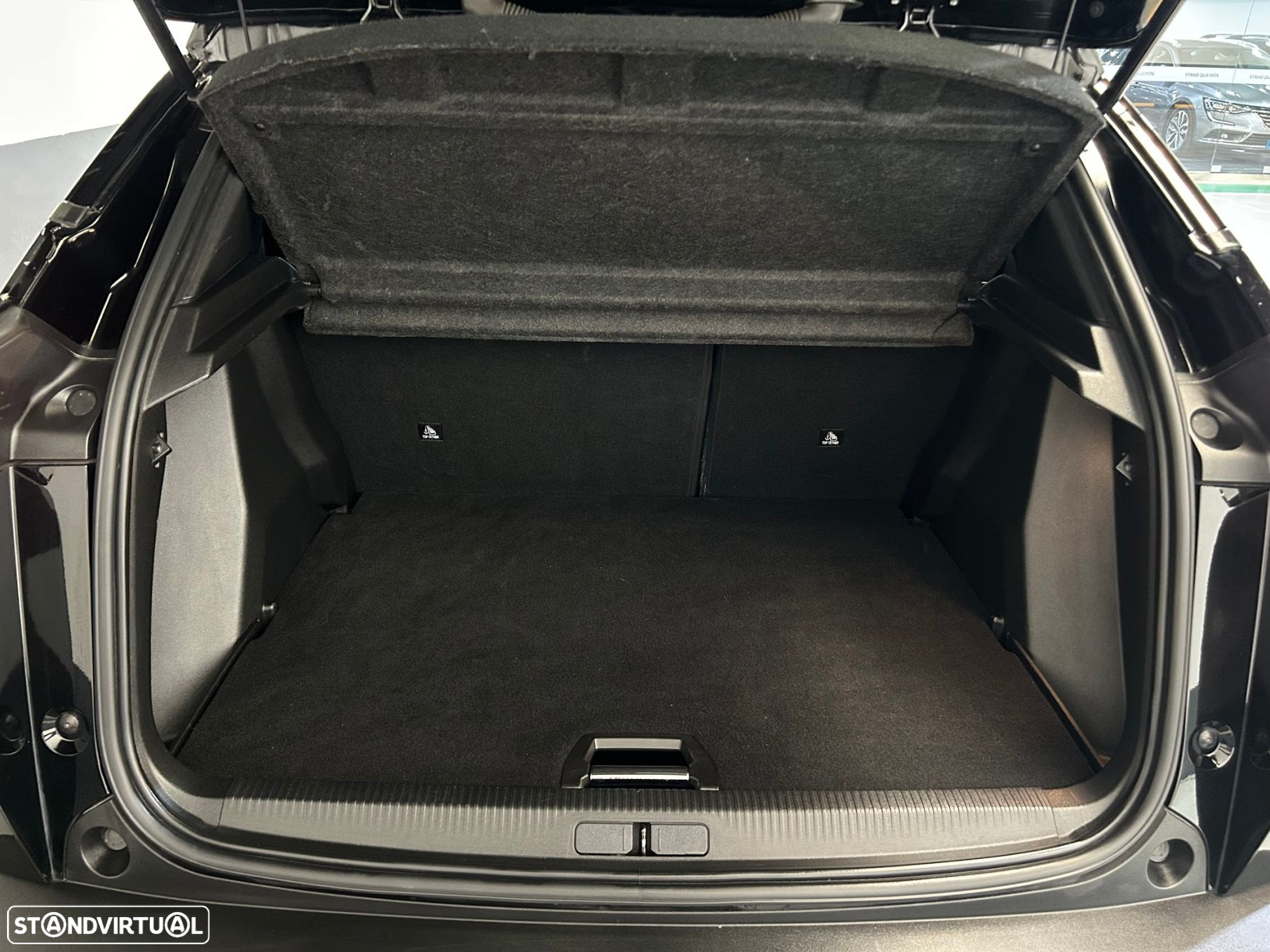 Peugeot 2008 1.2 PureTech Allure Pack - 15