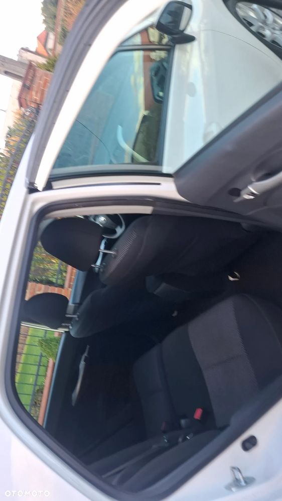 Toyota Auris 1.6 Edition - 9