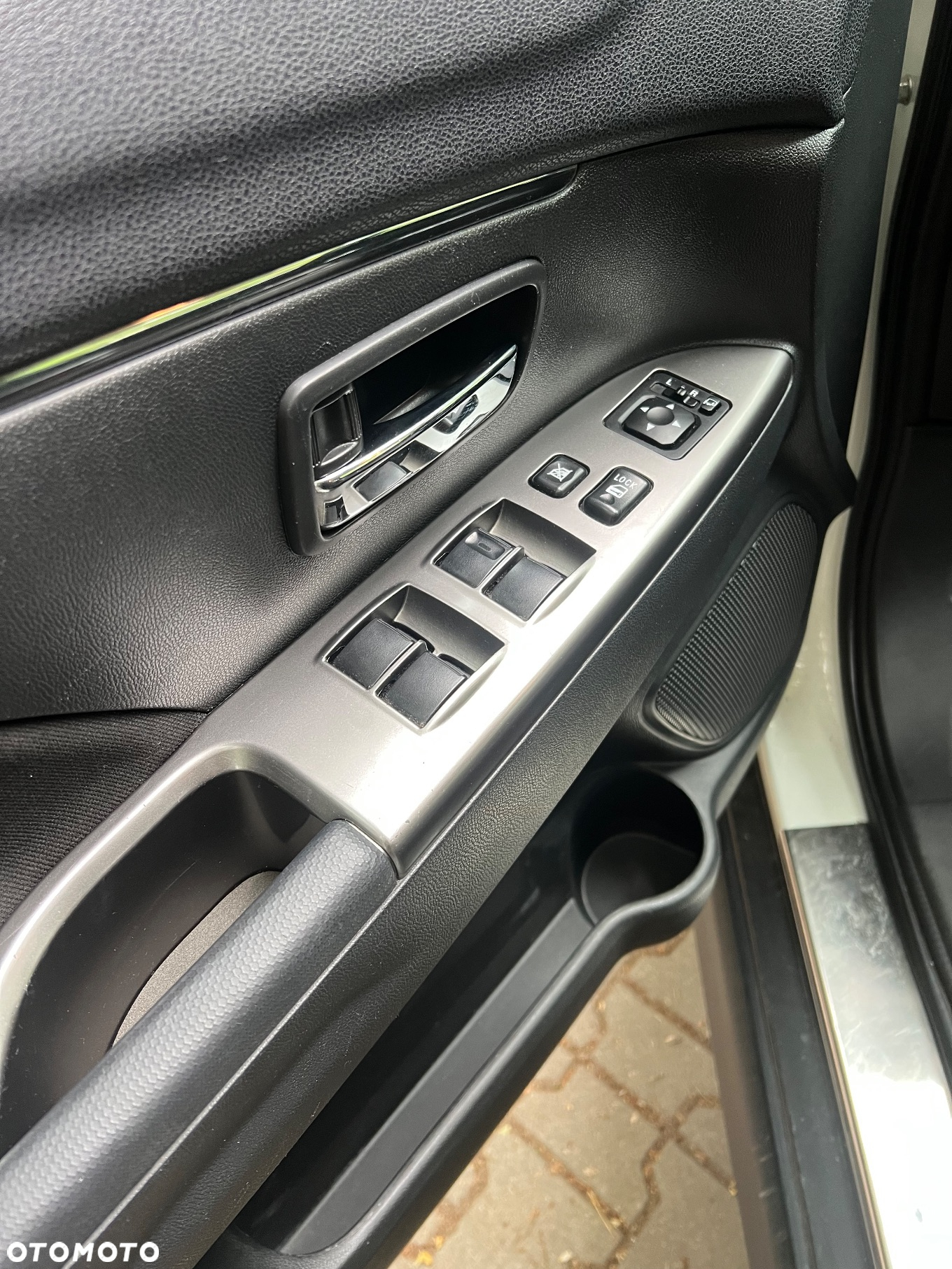 Mitsubishi ASX - 16