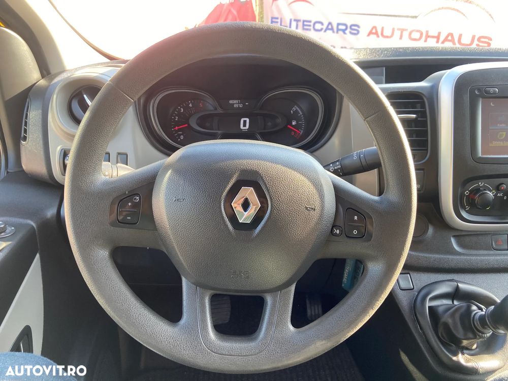 Renault Trafic - 13