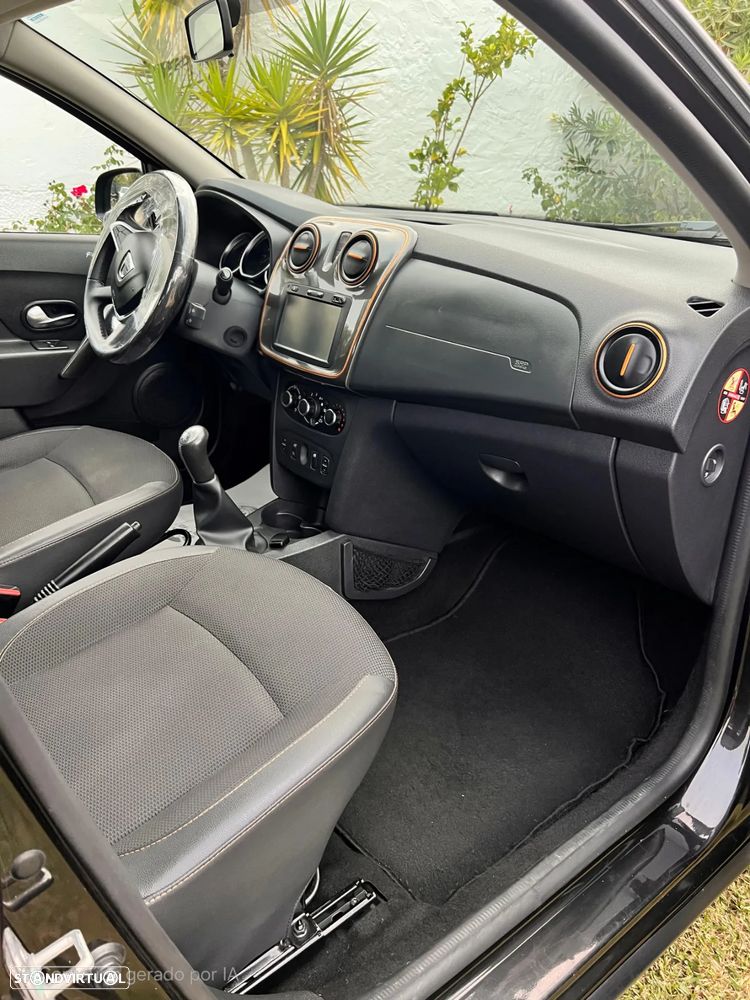 Dacia Logan 0.9 TCe Confort - 27