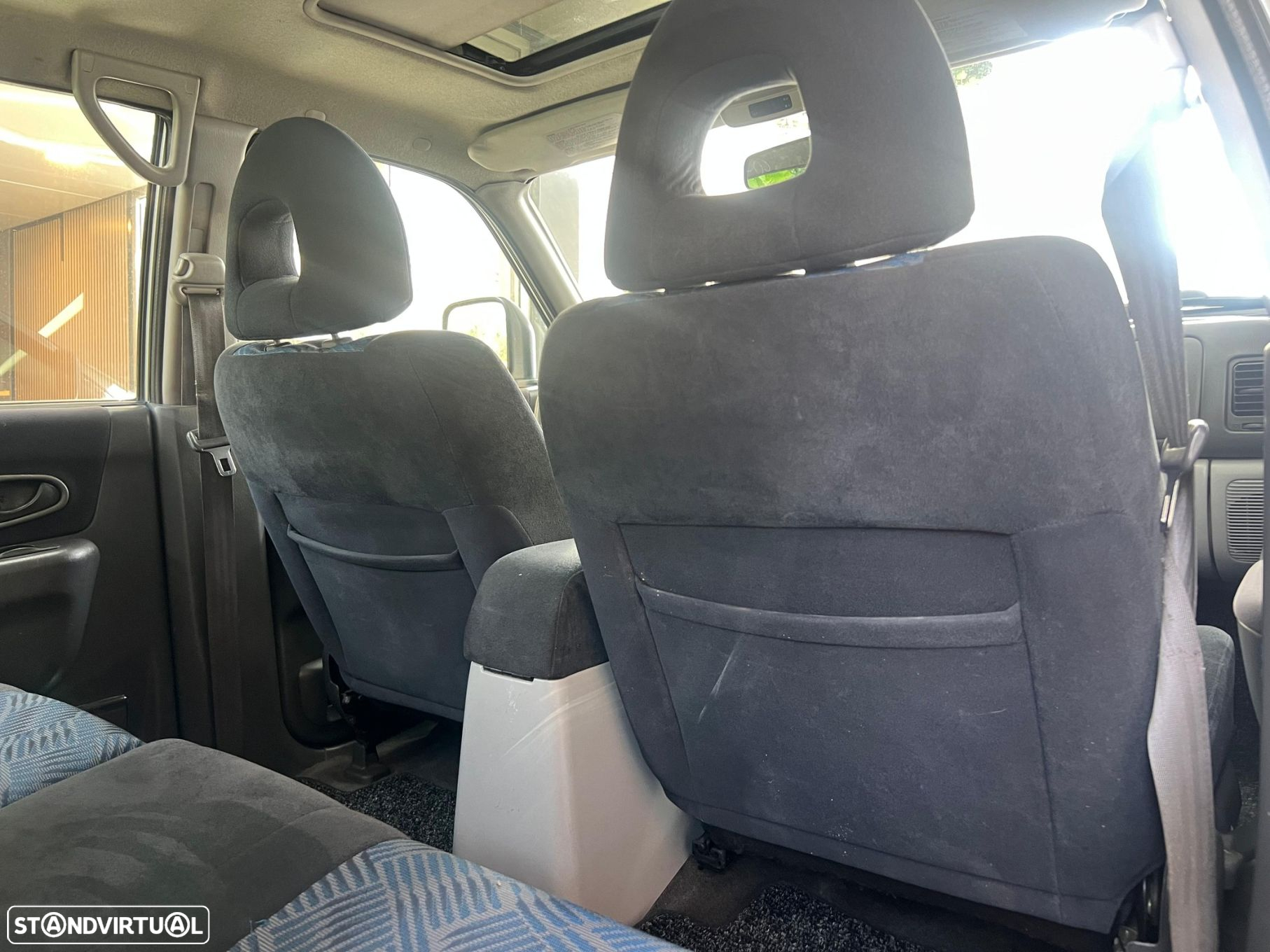 Mitsubishi Pajero Sport 2.5 TD GLS - 17