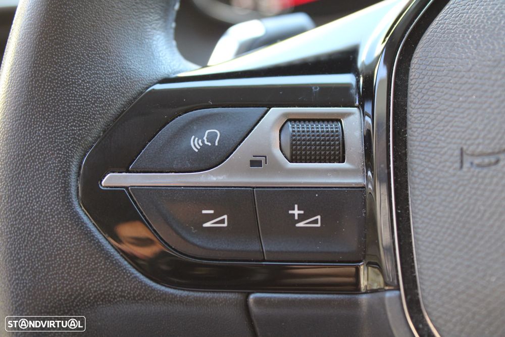 Peugeot 208 PureTech 100 EAT8 Active - 13