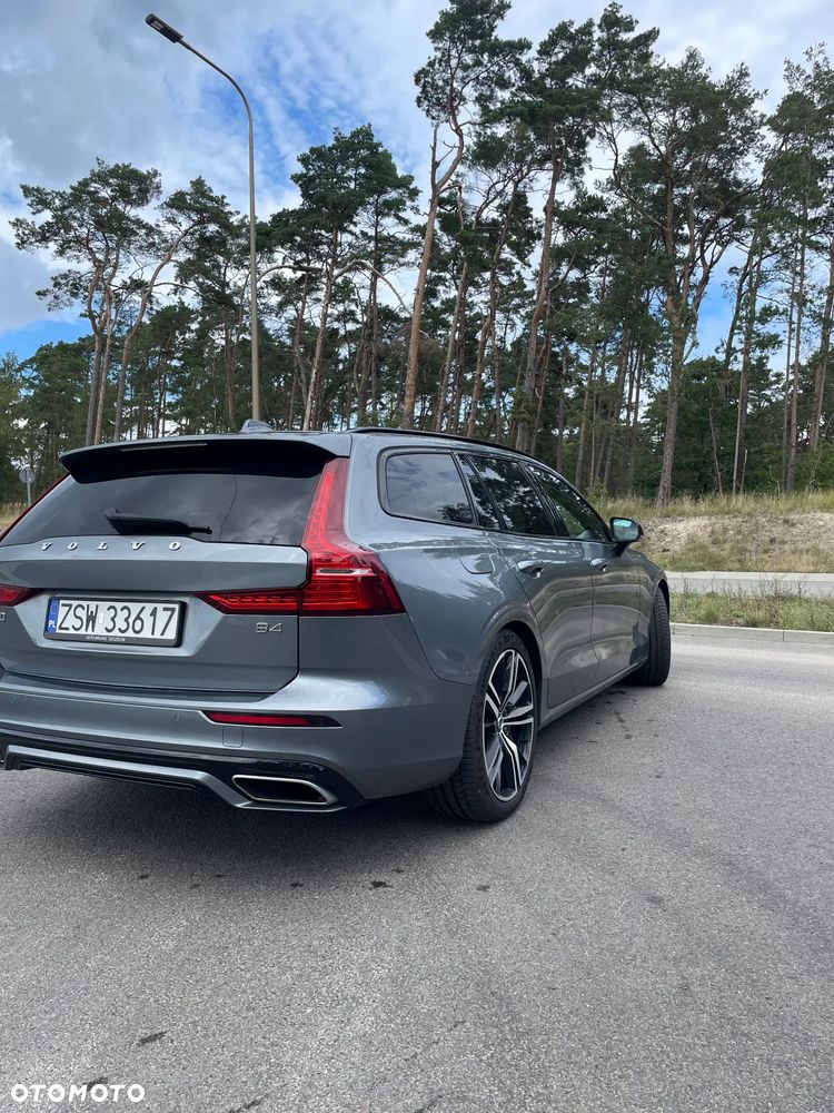 Volvo V60 B4 B R-Design - 7