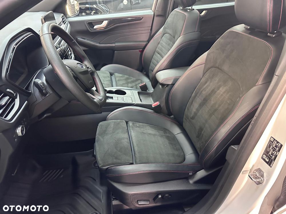 Ford Kuga 2.5 Duratec PHEV ST-LINE X - 9