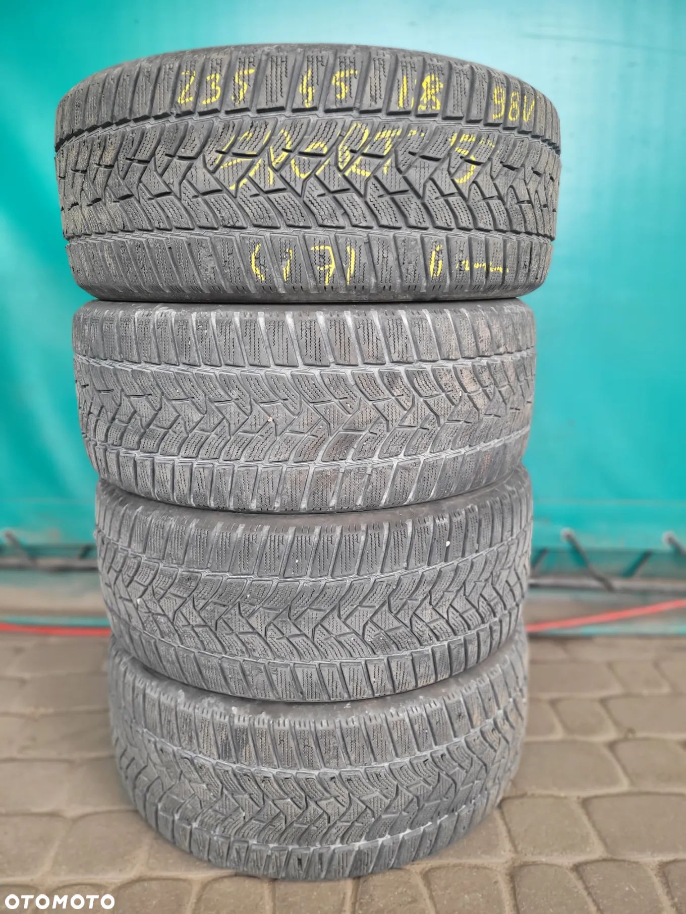 235/45R18 98V - Dunlop Winter Sport 5 - 6mm - Komplet - 1