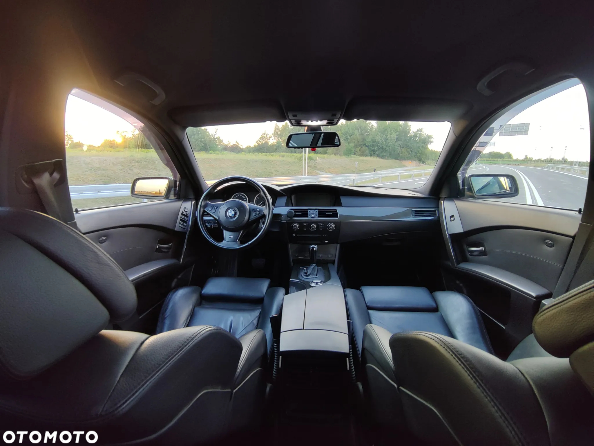 BMW Seria 5 545i - 10