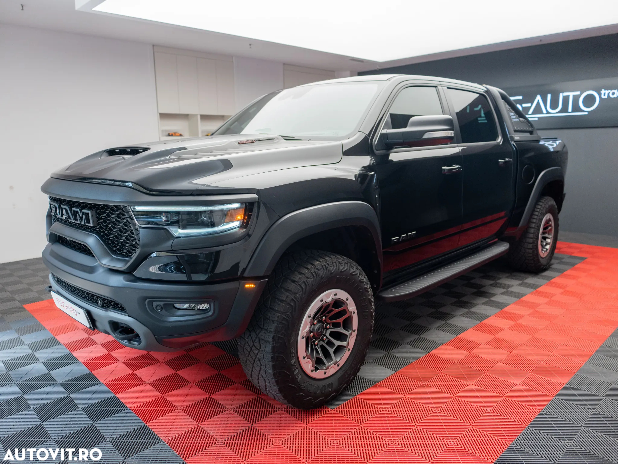 Dodge RAM - 2