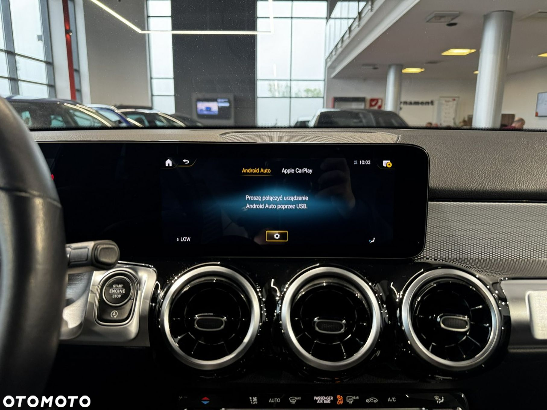 Mercedes-Benz GLB - 25