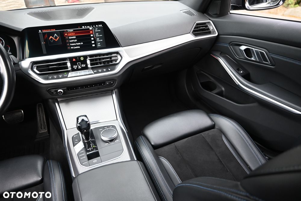 BMW Seria 3 320d Edition M Sport Shadow - 19