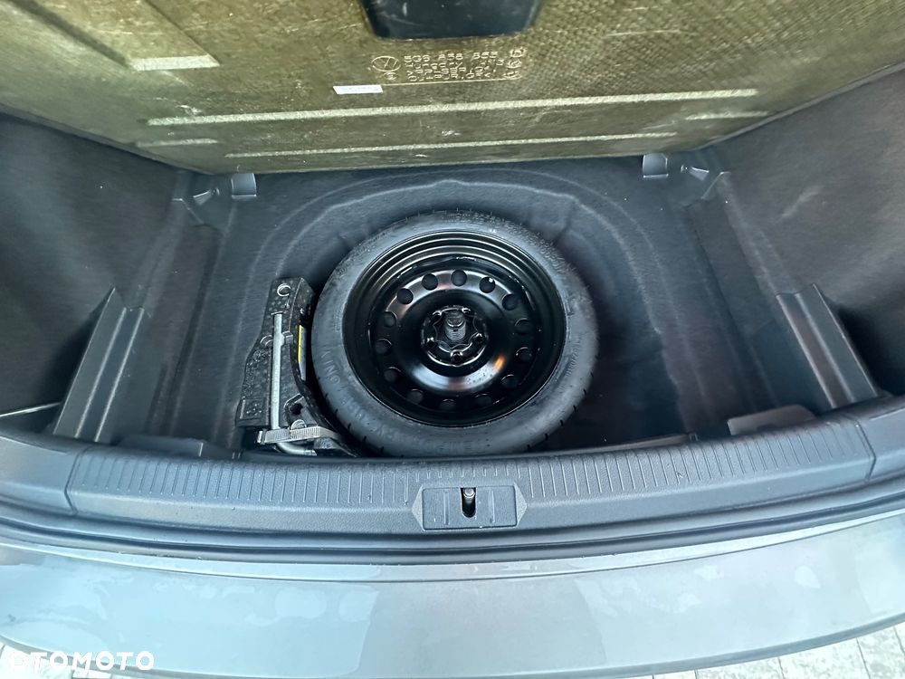 Volkswagen Golf 1.6 BlueTDI Comfortline - 9