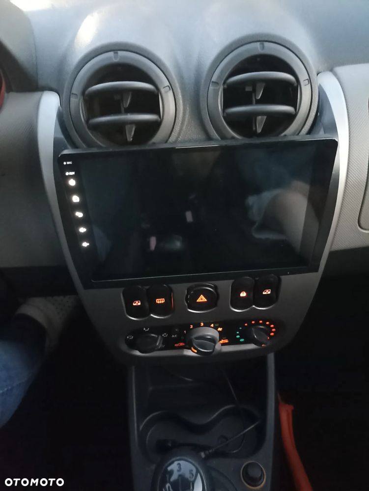 Dacia Sandero 1.4 MPI - 11