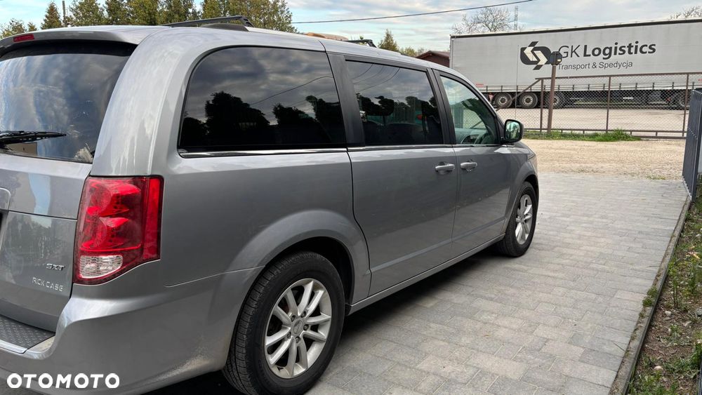 Dodge Grand Caravan 3.6 R/T - 4