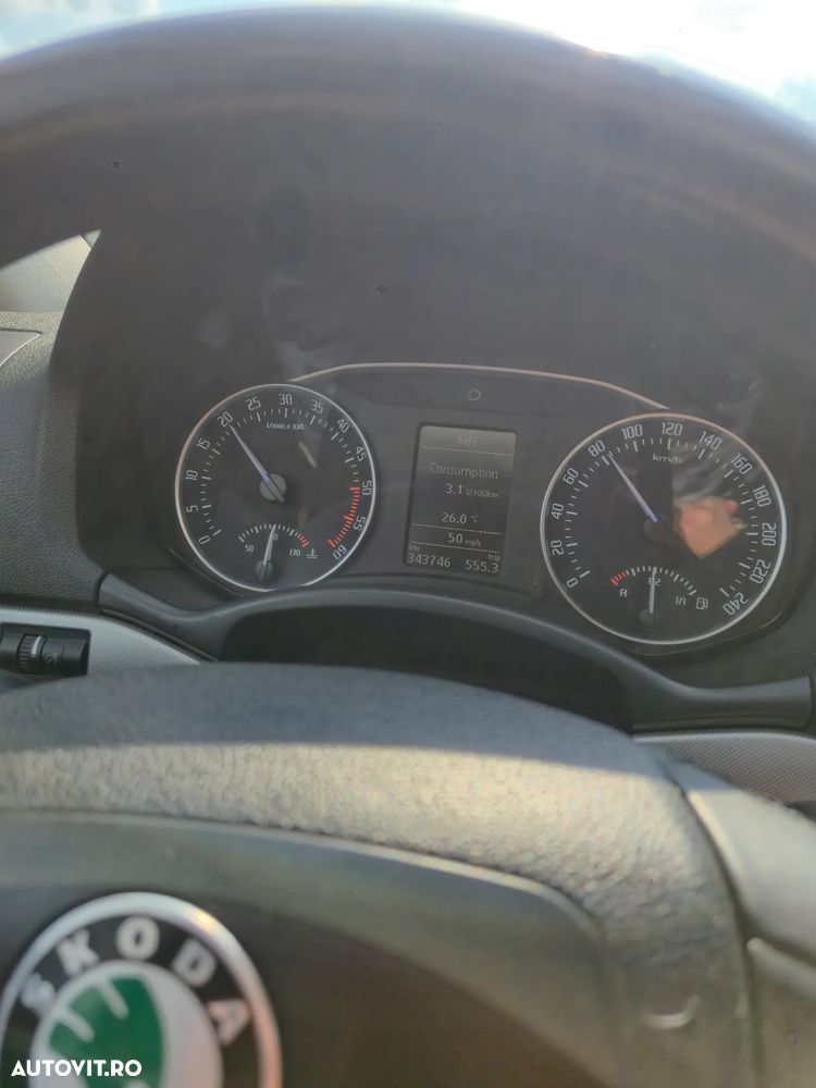 SKODA Octavia 2011 — imagine 8