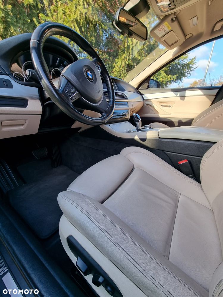BMW Seria 5 520d xDrive Sport Line - 12