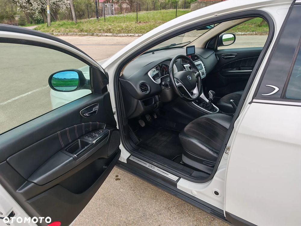 Lancia Delta 1.4 T-Jet 16v Oro - 7