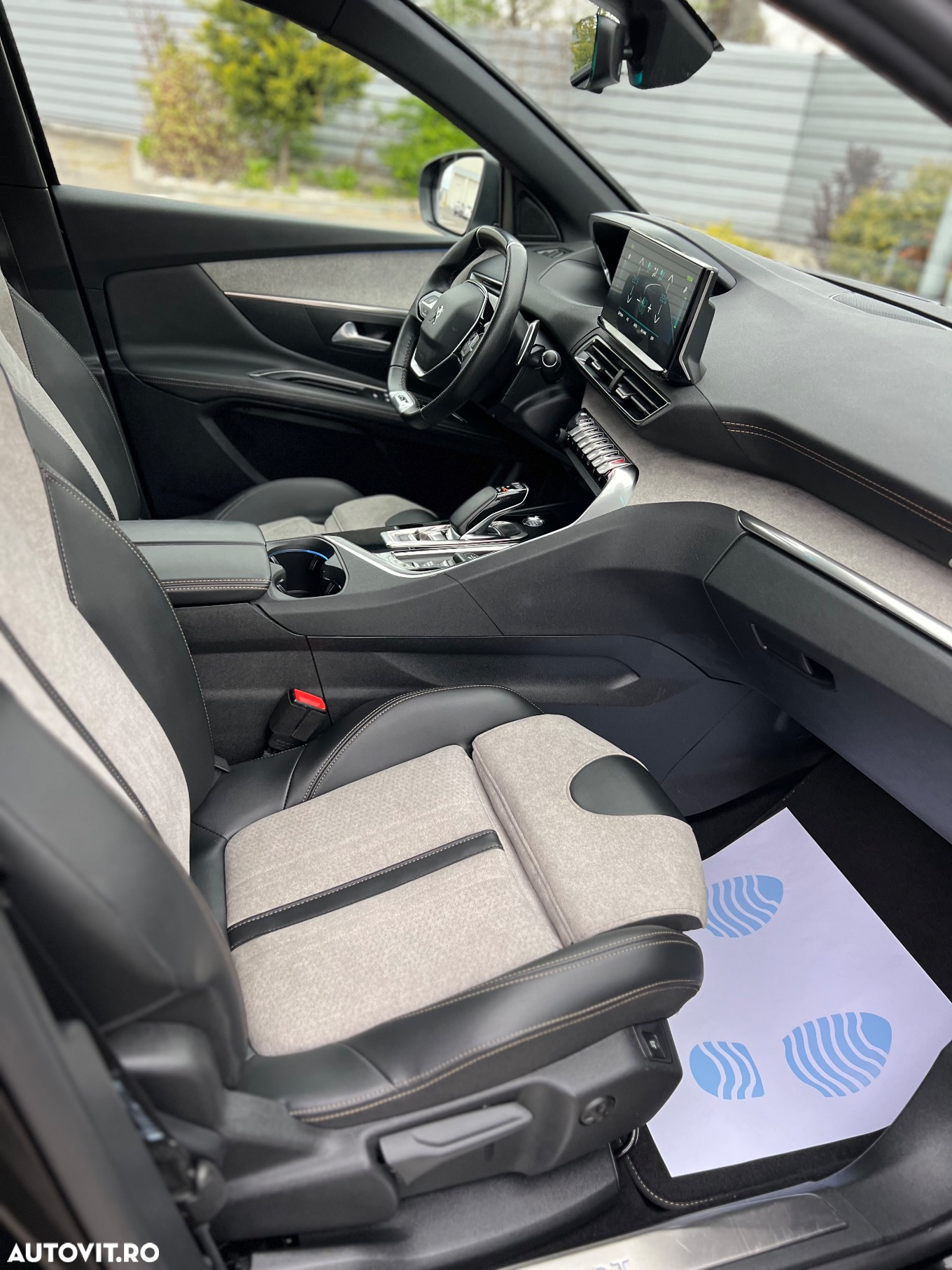 Peugeot 3008 Plug-In Hybrid 225 e-EAT8 GT - 36