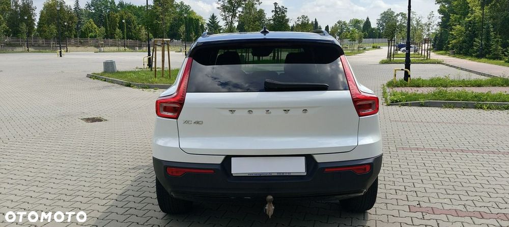 Volvo XC 40 - 24