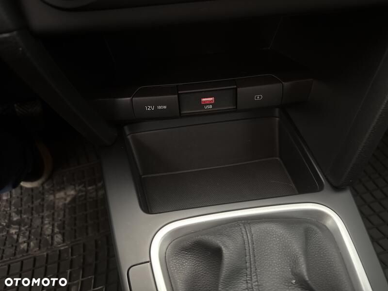 Kia Ceed 1.5 T-GDI M - 16