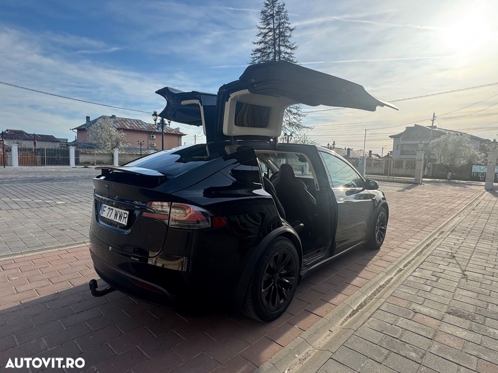 Tesla Model X - 2