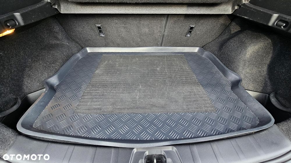 Nissan Qashqai 1.6 DIG-T N-Connecta - 38