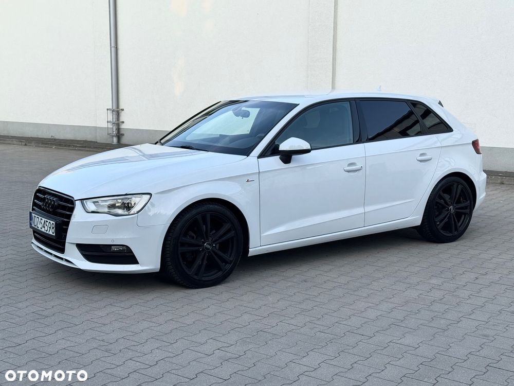 Audi A3 Sportback 2.0 TDI S tronic S line Sportpaket - 2